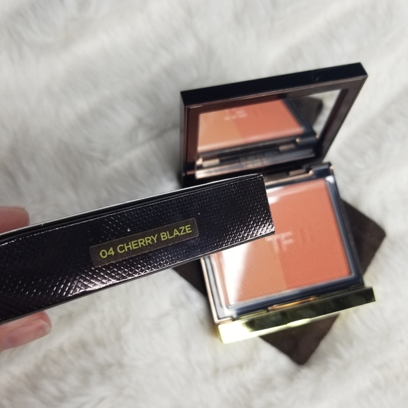 Tom Ford Shade And Illuminate Blush 04 Cherry Blaze - Picture 3 of 3